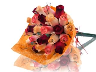 BUCHET DE TRANDAFIRI DIN LEMN "RONI"
