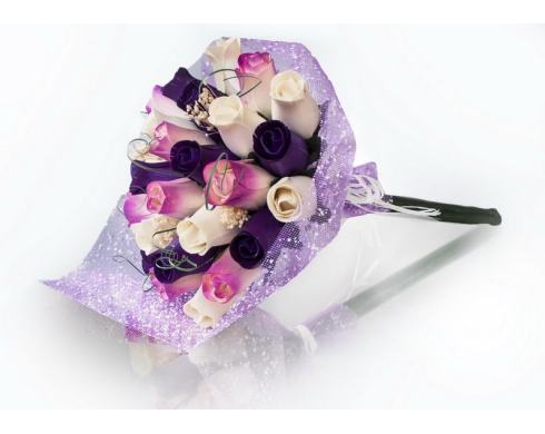 BUCHET DE TRANDAFIRI DIN LEMN "AVA"