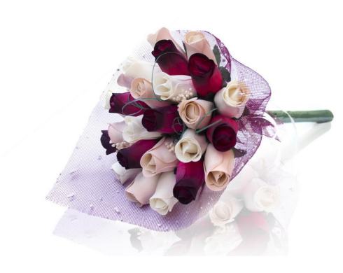 BUCHET DE TRANDAFIRI DIN LEMN "INES"