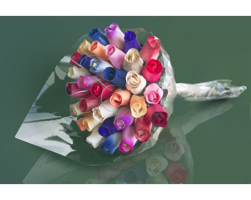 BUCHET DE TRANDAFIRI DIN LEMN "RAINBOW"